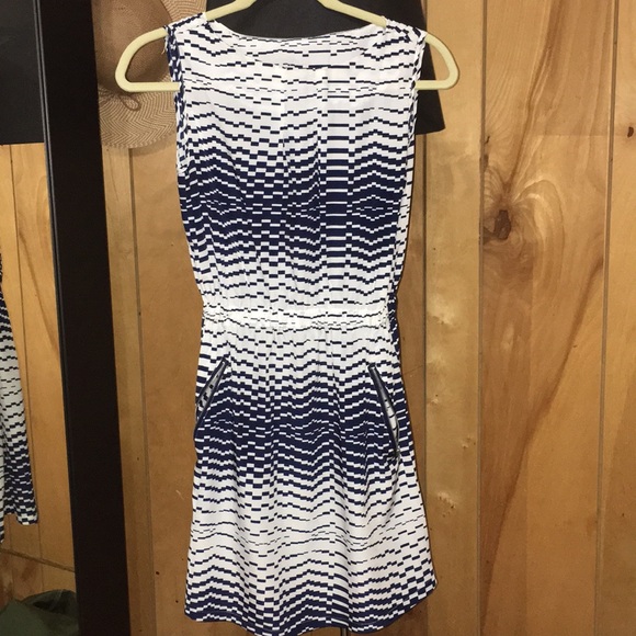 Dresses & Skirts - Short Sleeve Dress!!!👗